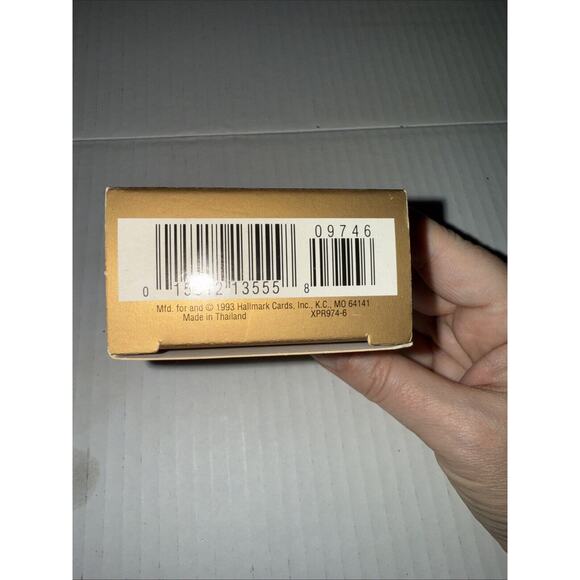 NIB Hallmark Keepsake Ornament 1993 Papa Bear Bearingers Christmas Ornament - Picture 4 of 6